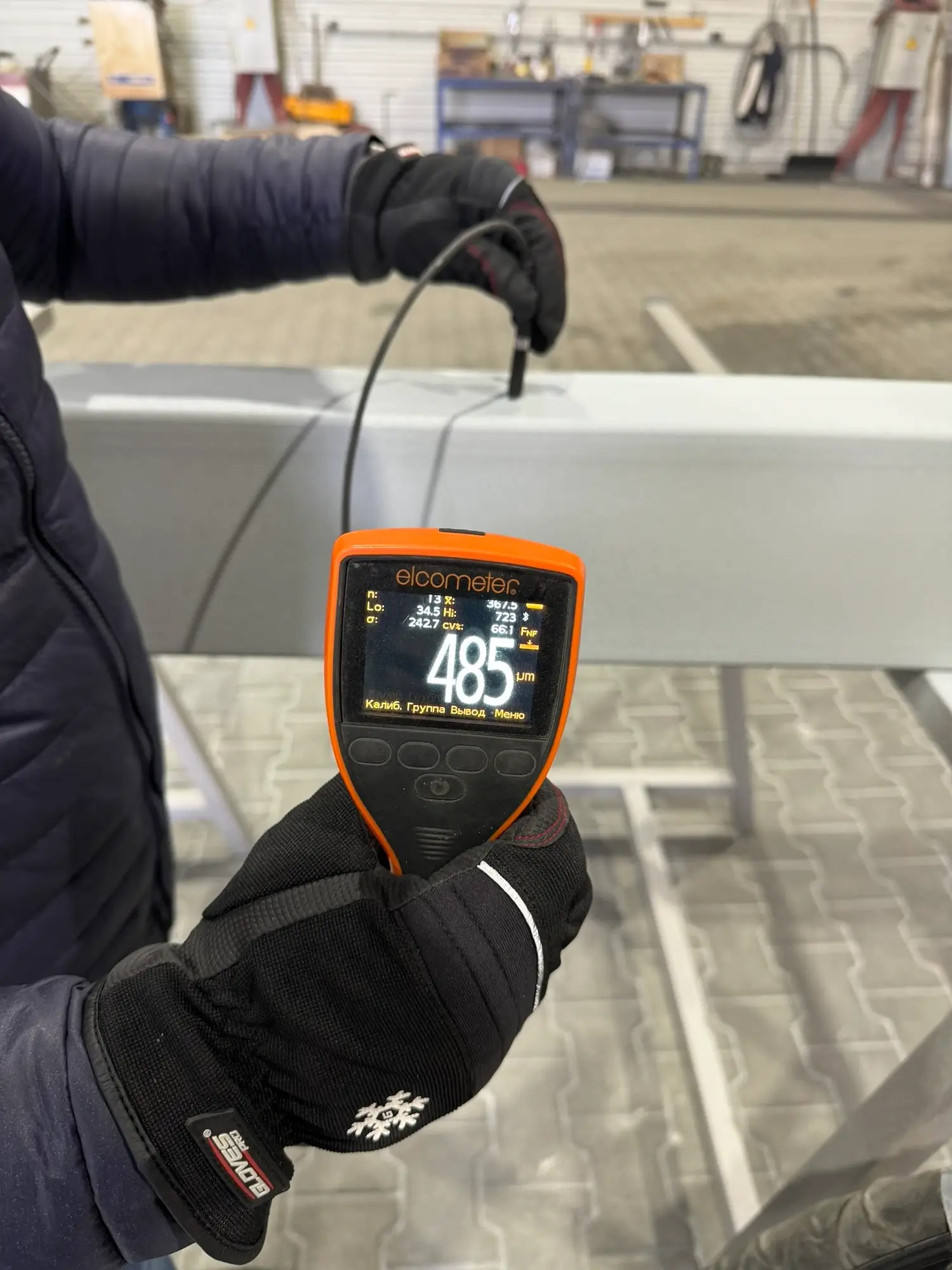 Quality control of metallization layer thickness with an Elcometer device (reading over 400 µm).
